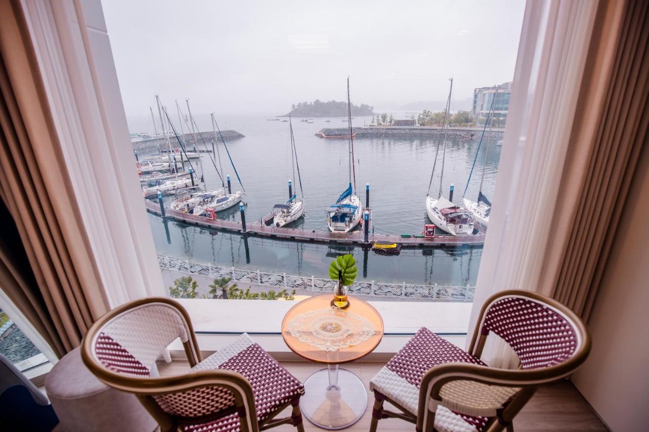 The Castle Ocean Suite Yeosu Exterior photo